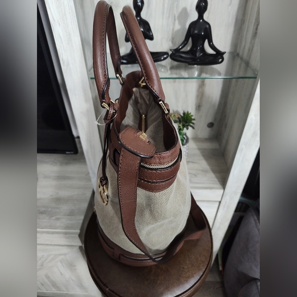 Michael Kors Kingsbury Hemp & Leather Tote 13"H *15" W just like new!! - Picture 2 of 7